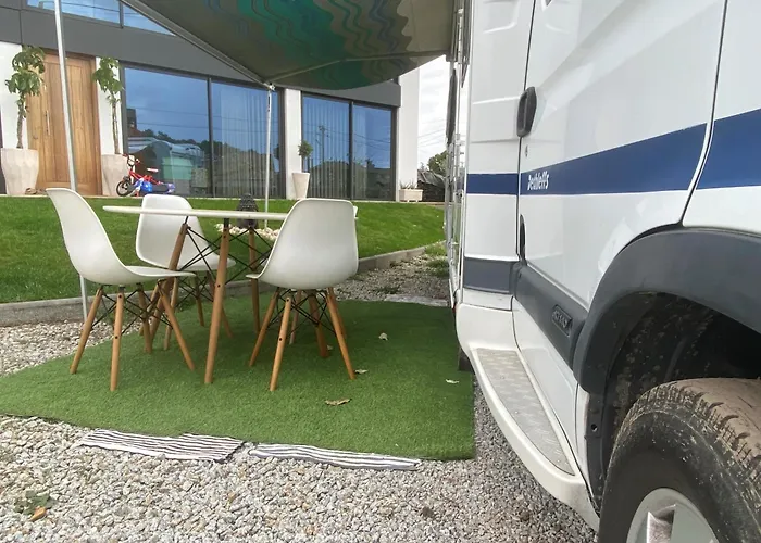 Роскошный шатер Autocaravana Dethleffs Globetrotter