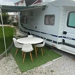 Campo de lujo Autocaravana Dethleffs Globetrotter Viana do Castelo