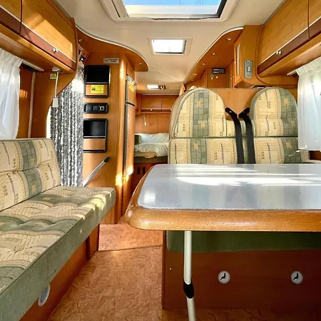 Autocaravana Dethleffs Globetrotter Οργανωμένο κάμπινγκ Βιάνα ντο Καστέλο