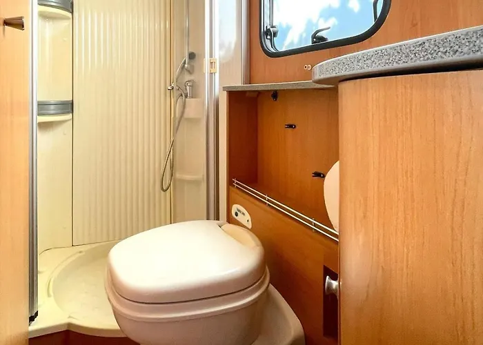 Autocaravana Dethleffs Globetrotter Οργανωμένο κάμπινγκ Βιάνα ντο Καστέλο